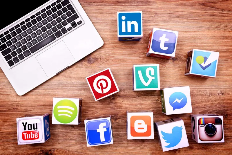how to increase website traffic with social media